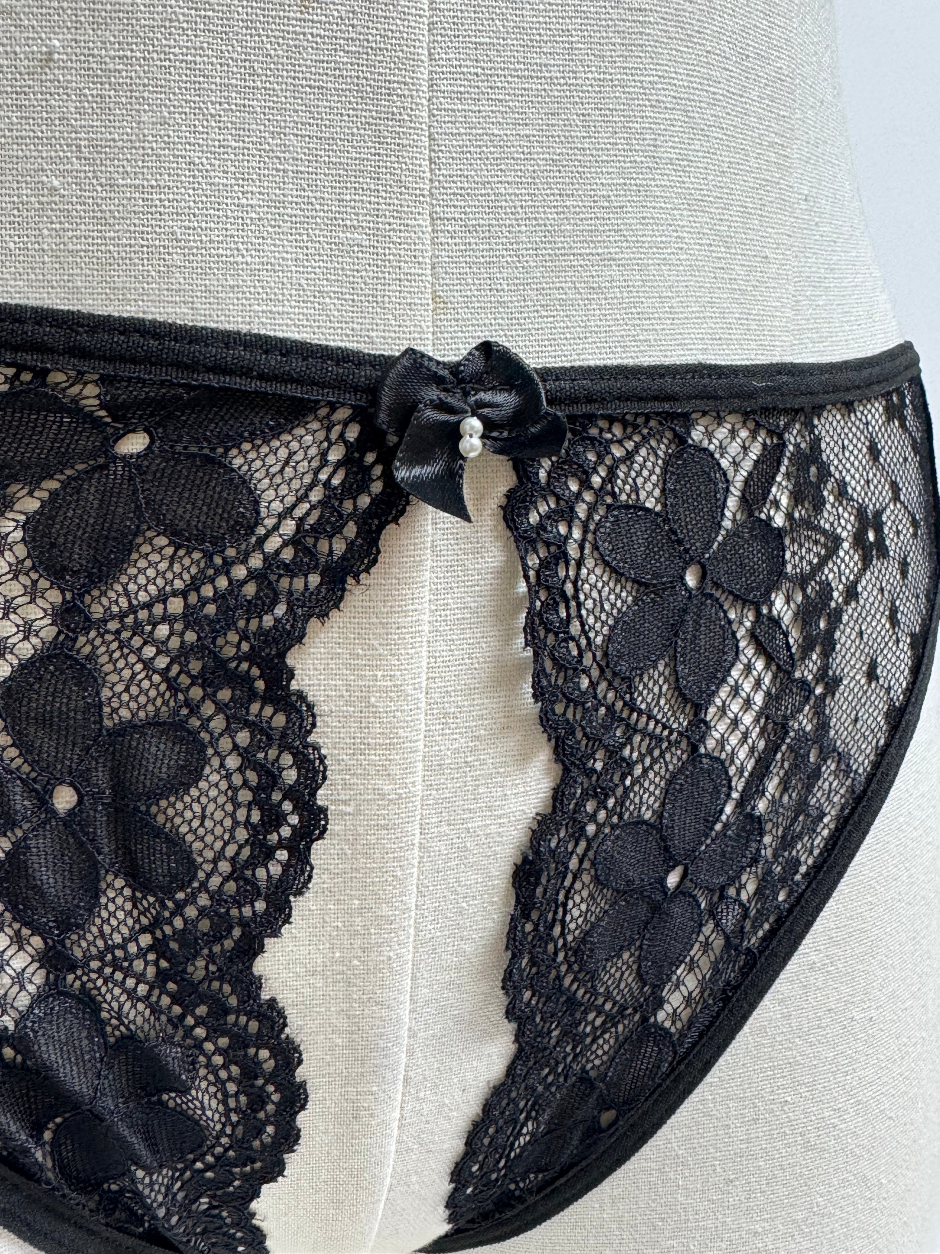 Lace High-Rise Crotchless with Bow Detail Panties 301